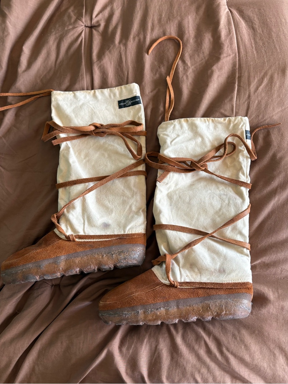 Women’s Steger MUKLUKS Winter Lace-Up Canvas & Suede Boots in Cream and Brown
